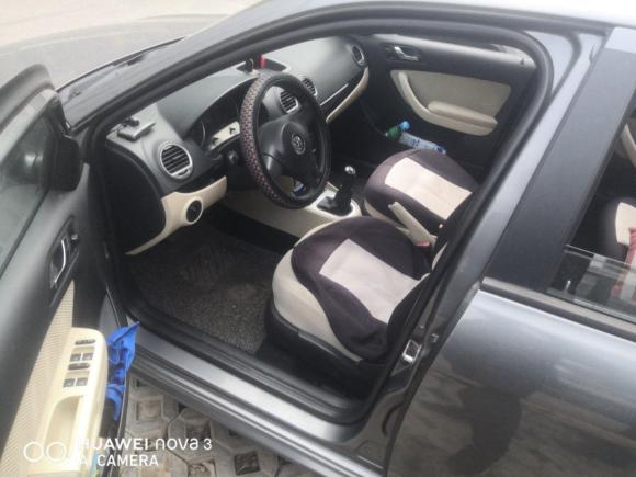 [上海·蒙C] 二手大众朗逸2011款 1.6L 手动品悠版