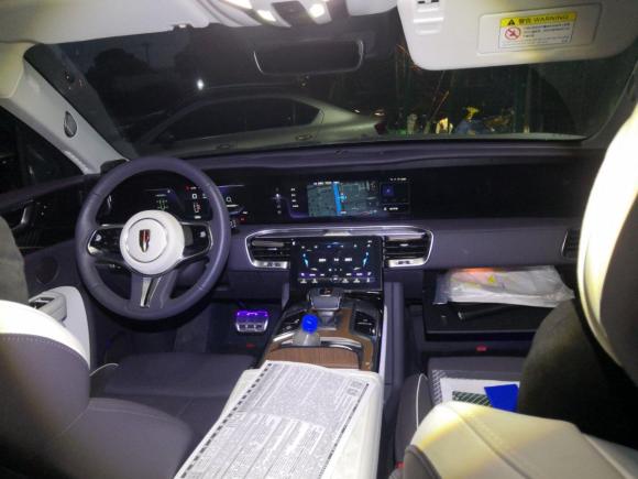 [上海·沪A] 二手红旗红旗E-HS92022款 690km 旗享版 六座