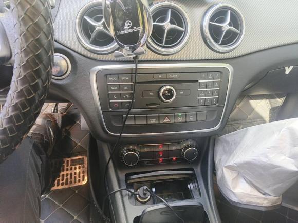 [上海·沪B] 二手奔驰奔驰GLA2016款 GLA 200 蓝调版