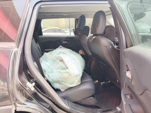 [青岛·鲁U] 二手Jeep自由光2019款 2.0T 四驱探享版+自动驾驶智慧包 国VI