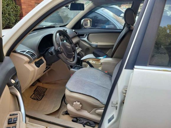 [济南·鲁A] 二手奇瑞瑞虎32014款 1.6L CVT智尚版