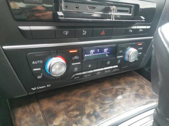 [上海·皖A] 二手众泰众泰Z7002016款 1.8T DCT尊贵型