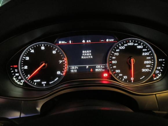 [南京·苏A] 二手奥迪奥迪A6L2018款 30周年年型 35 TFSI 时尚型