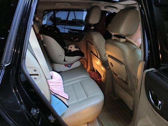 [广州·粤Q] 二手雷诺科雷傲2012款 2.5 四驱都市版