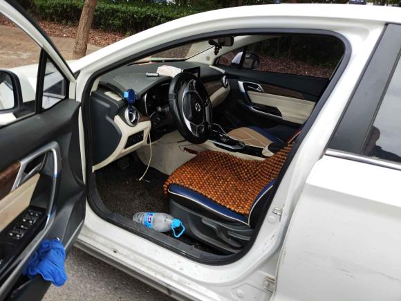 [宁波·粤A] 二手北京汽车北京EU52018款 R500 智风版