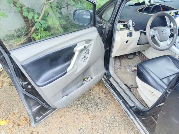 [无锡·苏B] 二手丰田逸致2011款 180E CVT精英版