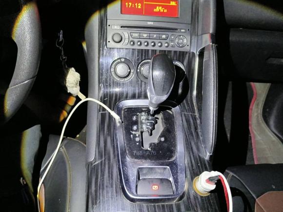 [成都·川A] 二手标致标致30082013款 2.0L 自动经典版