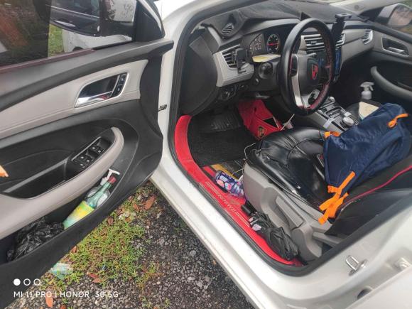 [广州·粤A] 二手荣威荣威Ei52019款 舒适版