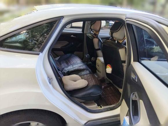 [合肥·皖A] 二手福特福克斯2018款 三厢经典 1.6L 手动舒适型智行版