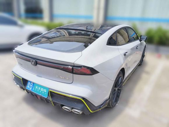 [青岛·鲁B] 二手长安长安UNI-V2022款 1.5T 运动版