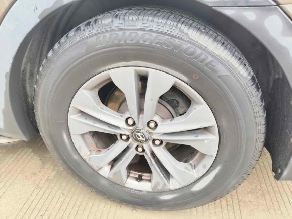 [温州·浙C] 二手现代胜达2013款 2.4L 自动两驱智能型