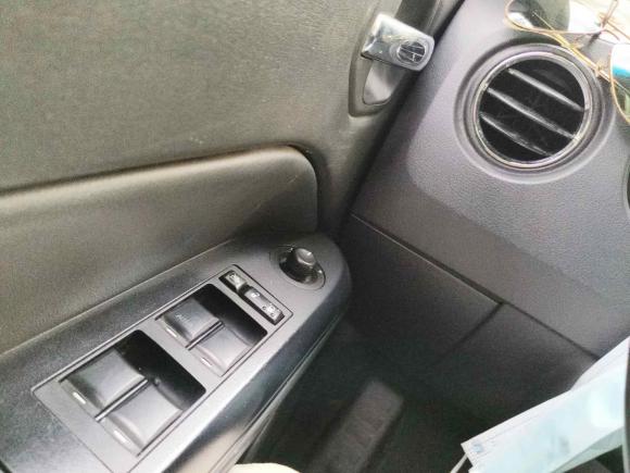 [武汉·鄂A] 二手Jeep自由客2014款 2.4L 运动版