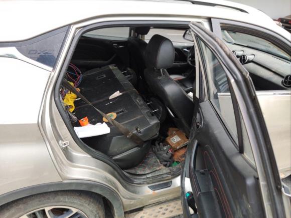 [南昌·赣M] 二手东南东南DX32016款 1.5L 手动尊贵型