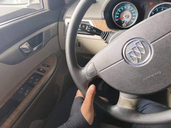 [杭州·浙A] 二手别克凯越2015款 1.5L 自动经典型