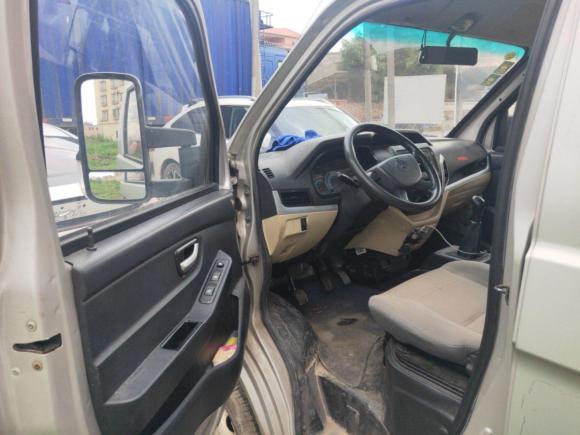 [佛山·粤A] 二手长安跨越跨越王X52021款 2.3T柴油标准版双排厢式3040mm货箱4A2-88C55