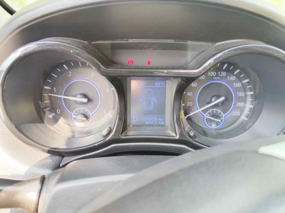 [上海·浙D] 二手驭胜驭胜S3502014款 2.4T 自动两驱柴油豪华天窗版5座