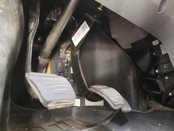 [杭州·浙A] 二手福田图雅诺2022款 2.0T手动通途多功能加长轴中顶后单胎5/6/7/9座4F20TC3