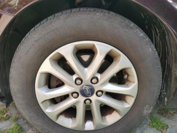 [上海·沪L] 二手福特福克斯2011款 三厢 1.8L 自动时尚型