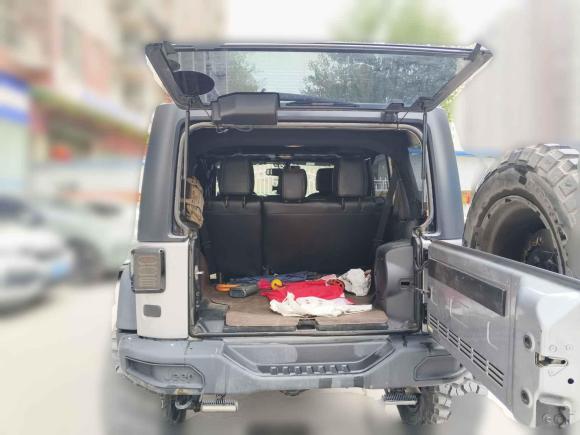 [济南·鲁A] 二手Jeep牧马人2014款 2.8TD Sahara 四门版