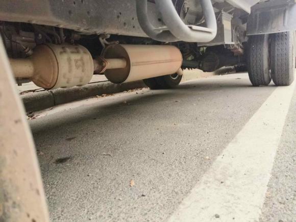 [嘉兴·浙F] 二手长安跨越跨越者D52021款 1.6L标准版双排栏板双后轮2850mm货箱DAM16KL