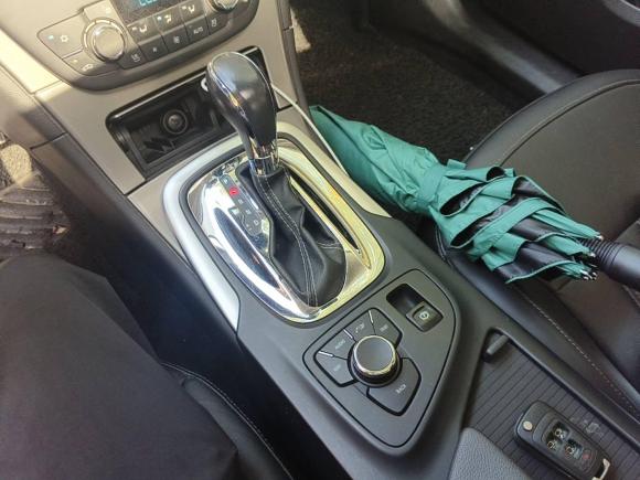 [上海·鲁Y] 二手别克君威2012款 2.4L SIDI旗舰版