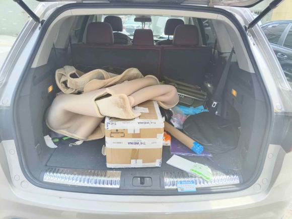 [济南·鲁A] 二手红旗红旗HS72022款 2.0T DCT两驱智联旗享版 七座