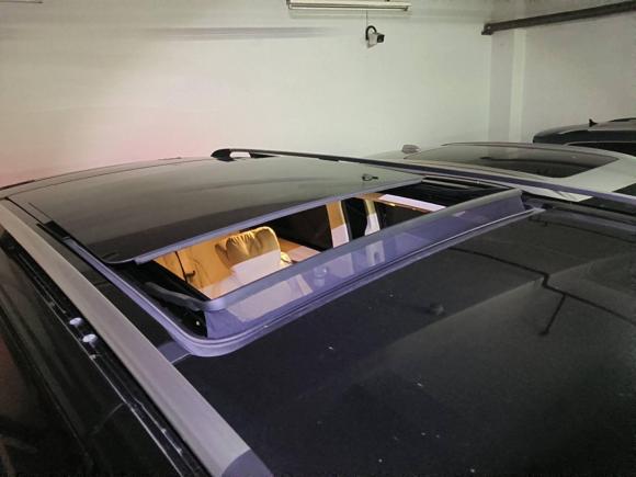 [深圳·粤B] 二手奔驰奔驰V级2020款 V 260 尊贵版