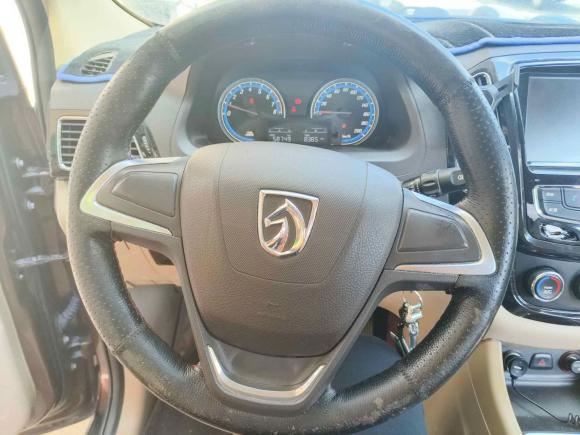 [深圳·粤L] 二手宝骏宝骏7302014款 1.5L 手动舒适ESP版 7座