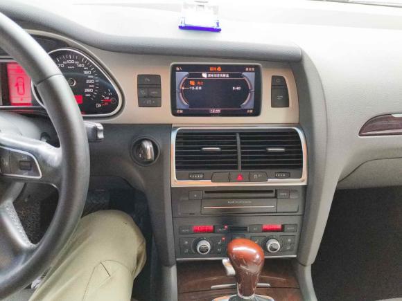 [上海·沪L] 二手奥迪奥迪Q72011款 3.0 TFSI 舒适型(245kW)
