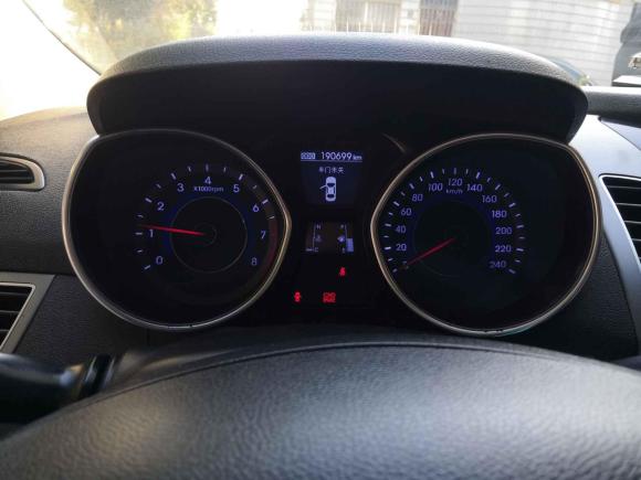 [无锡·苏B] 二手现代朗动2015款 1.6L 手动领先型