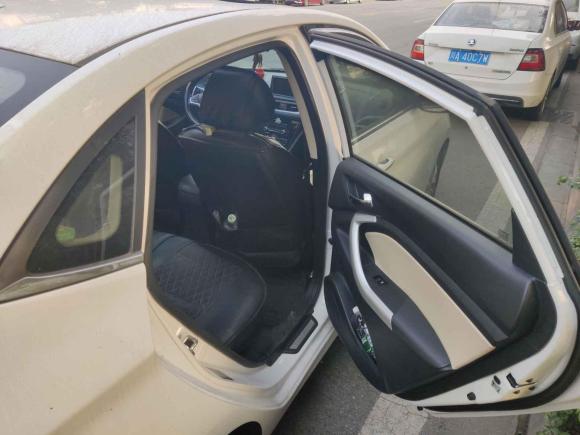 [成都·川L] 二手长安悦翔V72015款 1.6L 手动乐享型 国IV