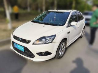 福特福克斯2014款 两厢经典 1.8L 手动酷白典藏版