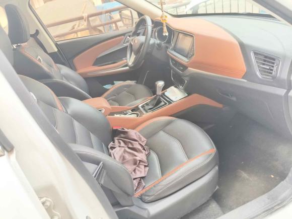 [温州·浙C] 二手众泰众泰T3002017款 1.5T CVT尊享型