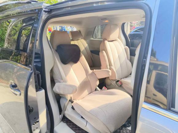 [上海·沪F] 二手别克别克GL82020款 陆上公务舱 652T 尊贵型