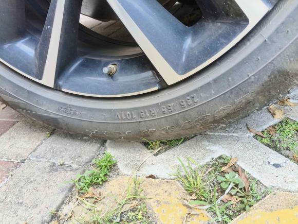 [广州·粤W] 二手奔驰奔驰GLC2021款 GLC 300 L 4MATIC 动感型