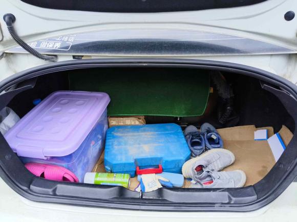 [成都·川A] 二手雪铁龙世嘉2016款 经典 三厢 1.6L 手动CNG