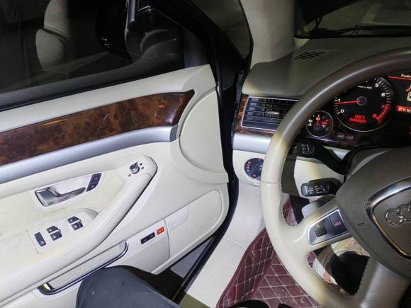[上海·沪A] 二手奥迪奥迪A82009款 A8L 2.8 FSI 标准型