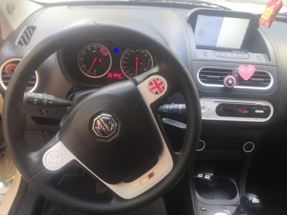 [深圳·粤L] 二手名爵MG 3SW2015款 1.5L AMT精英型