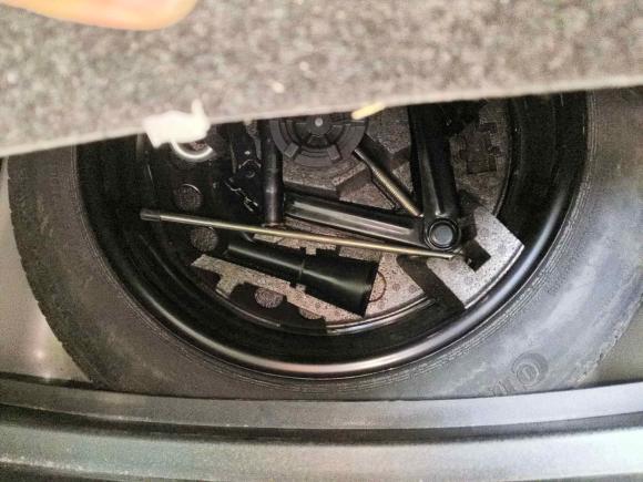 [杭州·浙A] 二手沃尔沃沃尔沃V402017款 T3 智尚版