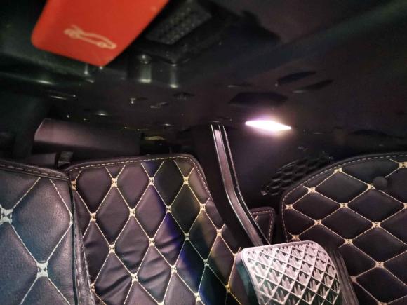 [北京·赣B] 二手奔驰奔驰E级2021款 E 300 L 运动豪华型