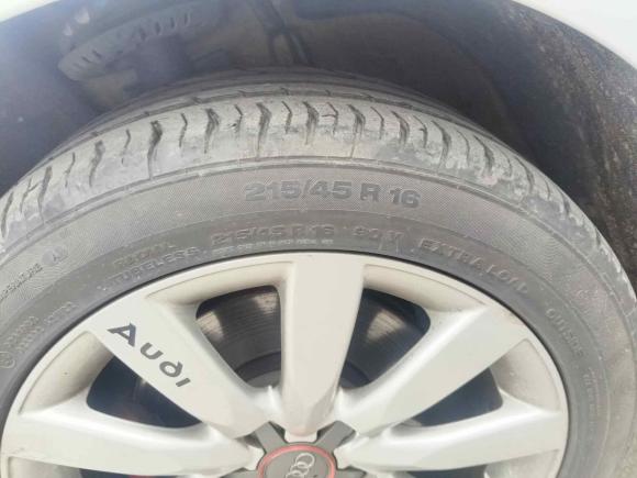 [上海·沪C] 二手奥迪奥迪A12014款 30 TFSI Sportback舒适型