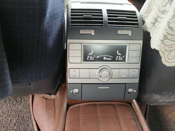 [无锡·苏B] 二手大众辉腾2012款 3.0L 商务型