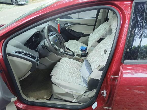 [上海·苏F] 二手福特福克斯2012款 两厢 1.6L 自动风尚型