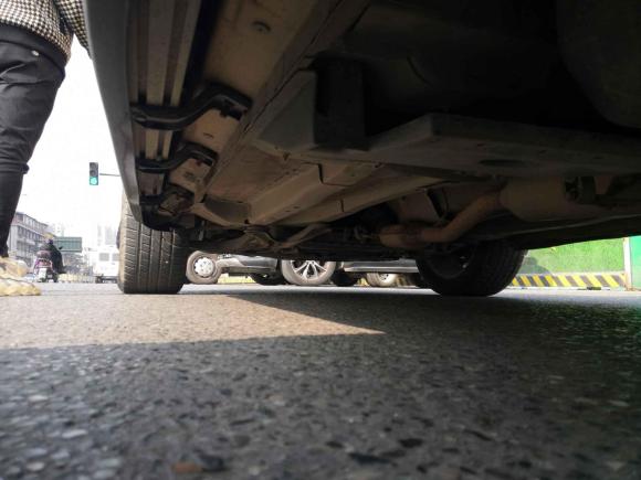 [成都·川A] 二手陆风陆风X72015款 2.0T 全景尊贵版