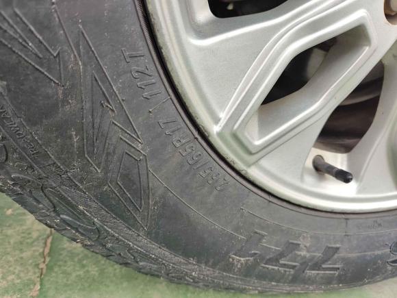 [南通·苏H] 二手江铃驭胜S3502013款 2.4T 自动两驱柴油豪华版7座