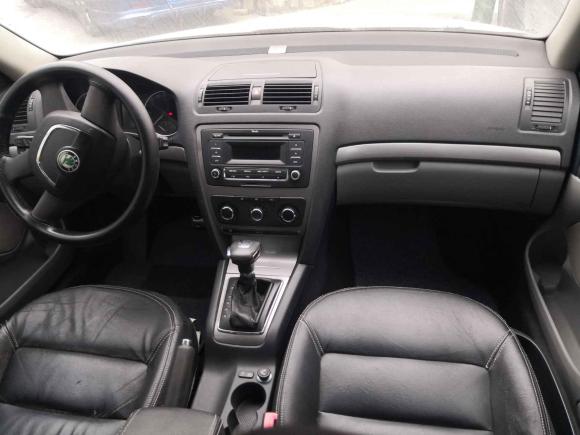 [青岛·鲁B] 二手斯柯达明锐2013款 2.0L 自动逸杰版