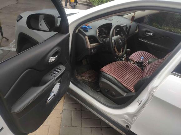 [济南·鲁A] 二手Jeep自由光2016款 2.4L 领先版