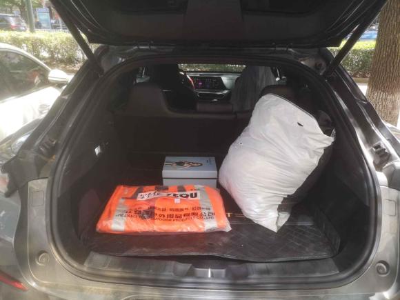 [宁波·渝B] 二手长安长安UNI-T2022款 1.5T 运动版 旗舰型