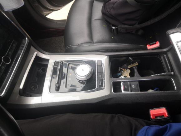 [成都·川A] 二手荣威荣威RX5新能源2017款 ERX5 EV400 电动互联网旗舰版