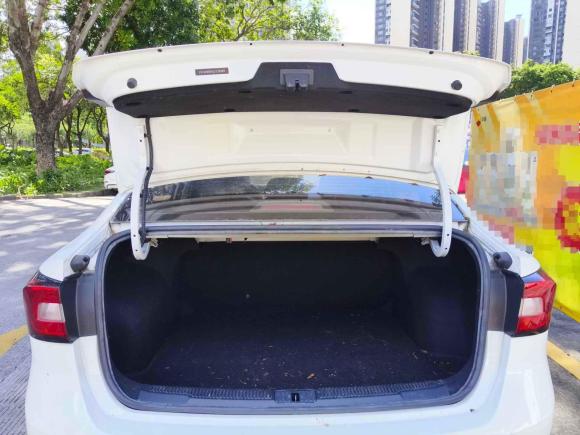 [佛山·粤E] 二手荣威荣威i52019款 1.5L 自动4G互联领豪旗舰版